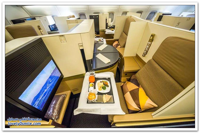 طائرة إيرباص A380 لطيران الاتحاد