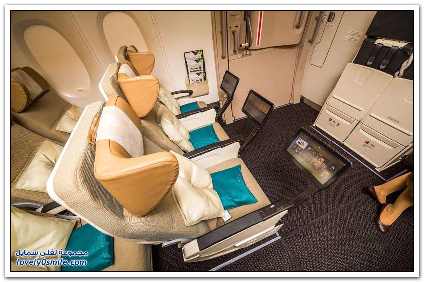 طائرة إيرباص A380 لطيران الاتحاد