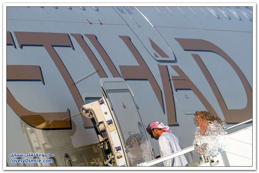 طائرة إيرباص A380 لطيران الاتحاد