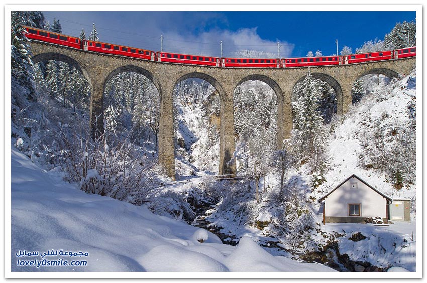 المناظر الخلابة التي يمر بها قطار بيرنينا إكسبريس السويسري في جبال الألب