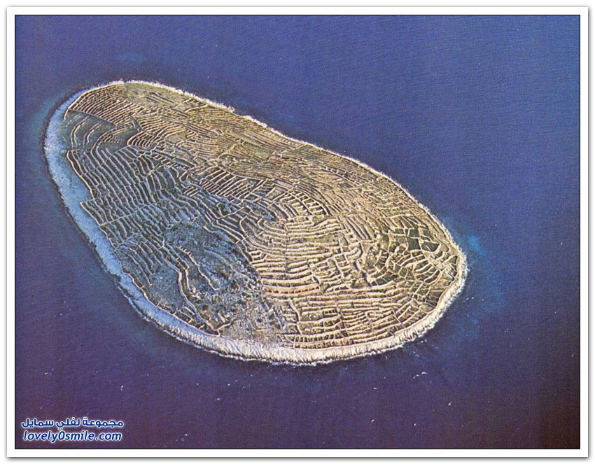 جزيرة كرواتية تشبه بصمة الأصبع