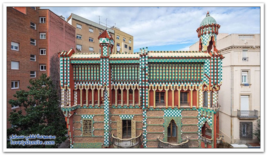 مبنى كاسا فيسنس في برشلونة يُفتتح للجمهور