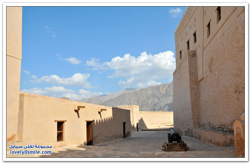 قلعة نخل أبرز المعالم التاريخية بسلطنة عمان