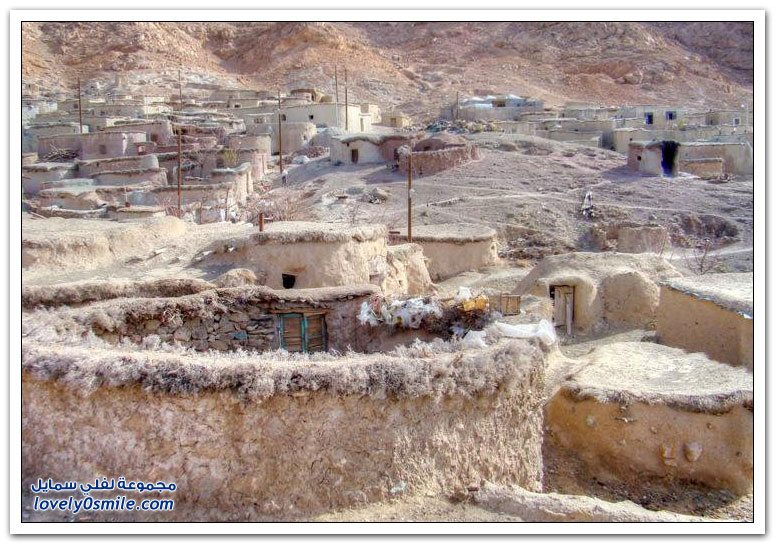 قرية للأقزام على الحدود الإيرانية الأفغانية