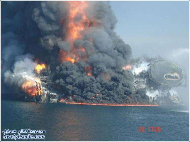 صور انفجار في محطة تنقيب لنفط وتسربه على سواحل لويزيانا