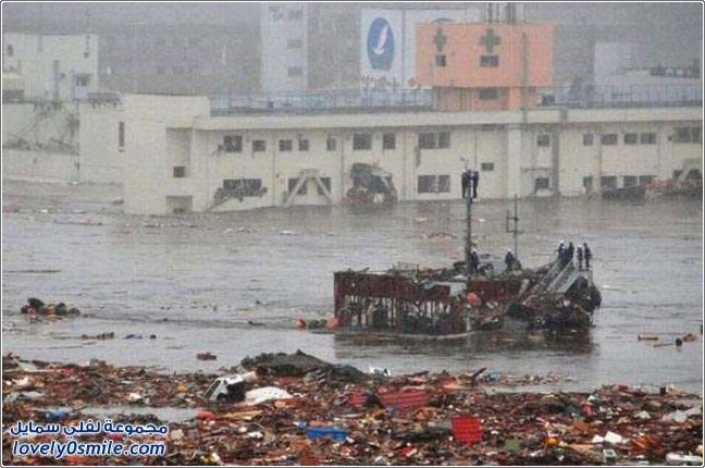 صور تبين مدى ارتفاع المياه في تسونامي اليابان
