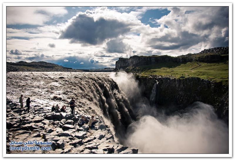 جمال الشلالات في أيسلندا