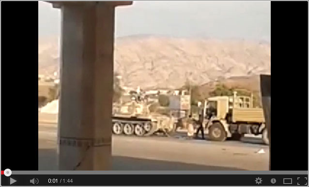 فيديو: دبابة عسكرية يمنية تدهس